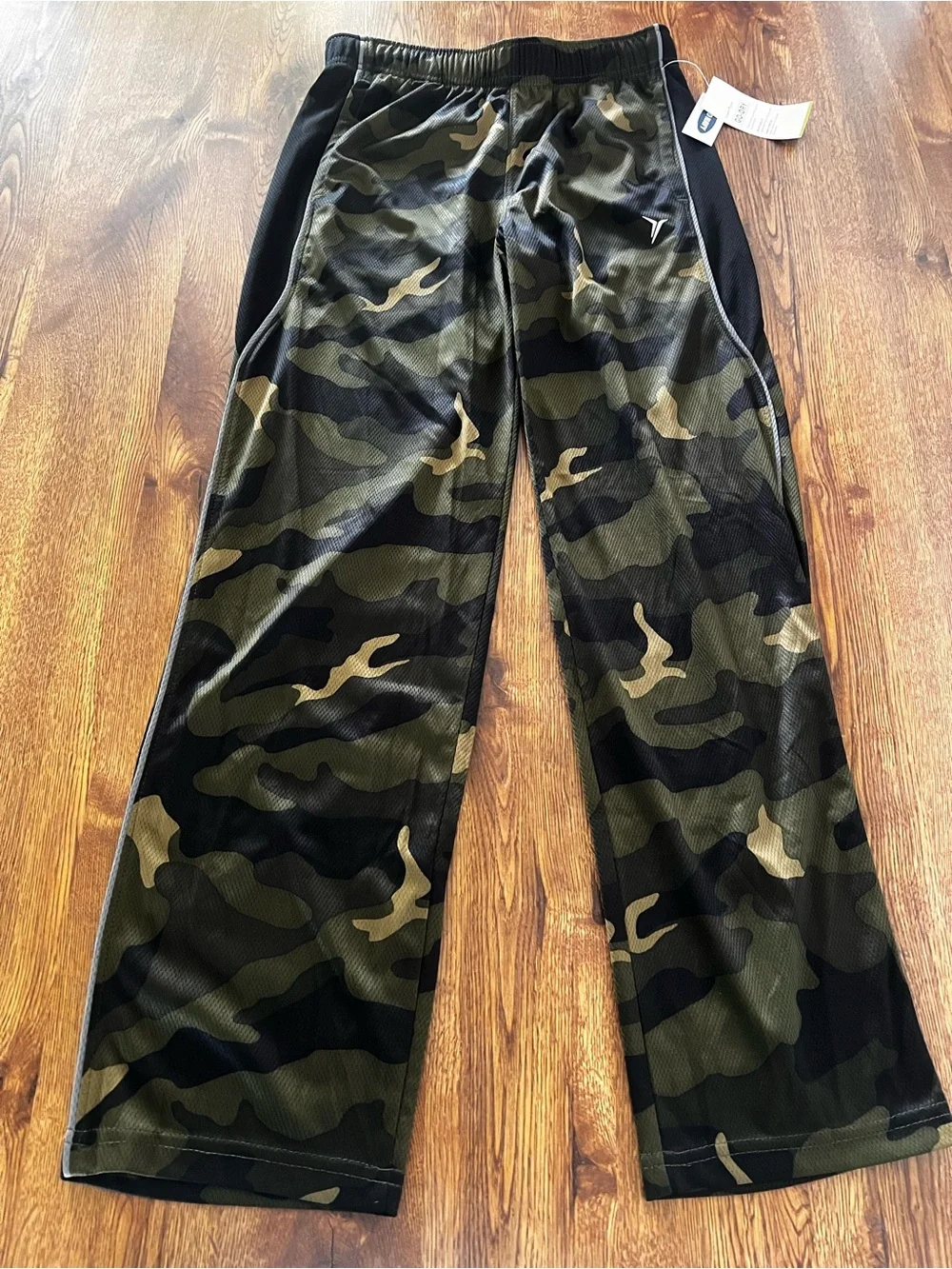 NWT Old Navy Go-Dry Camo Athletic Pants Kids L (10-12)